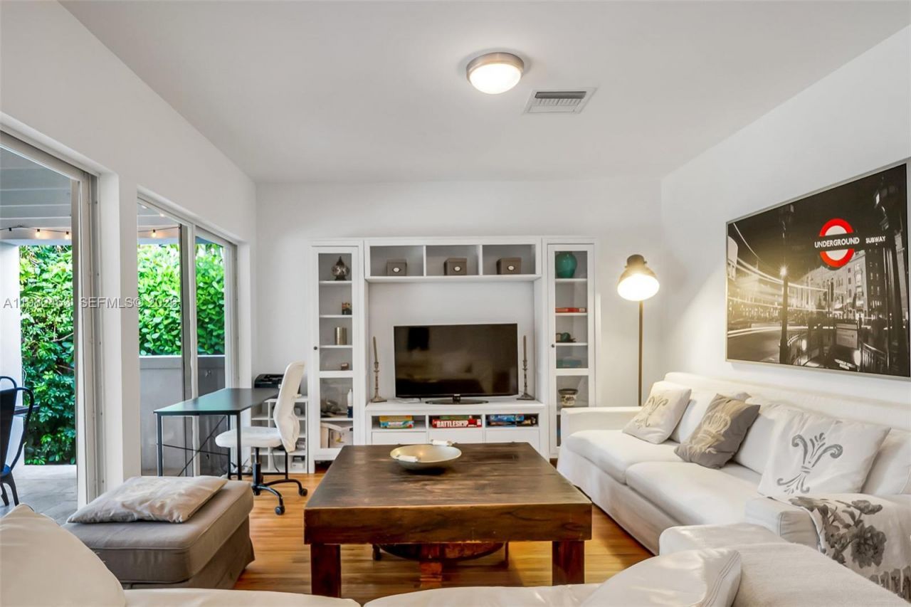 540 SW 27th Rd , Miami, FL 33129 Photo