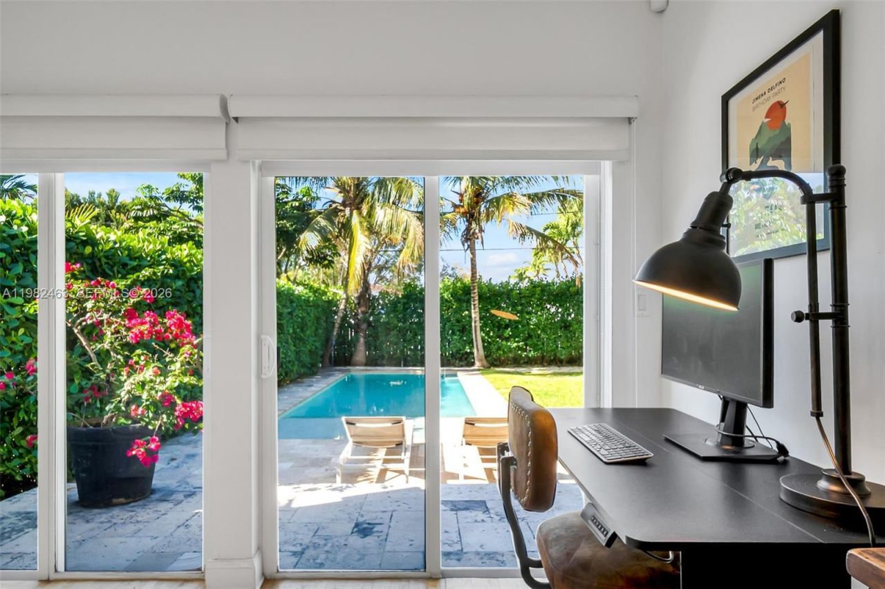 540 SW 27th Rd , Miami, FL 33129 Photo