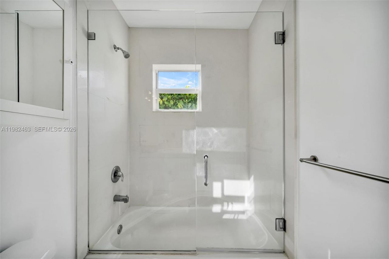 540 SW 27th Rd , Miami, FL 33129 Photo