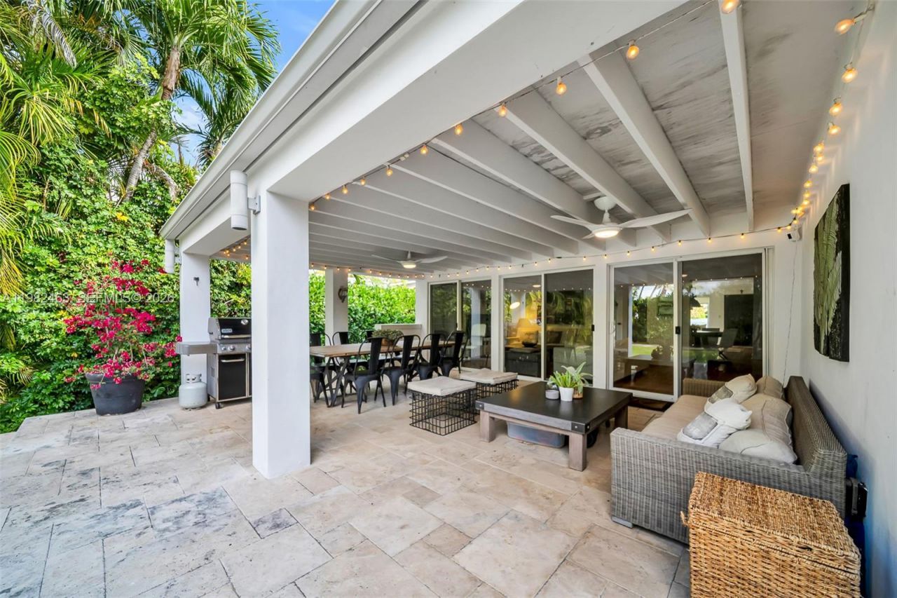 540 SW 27th Rd , Miami, FL 33129 Photo