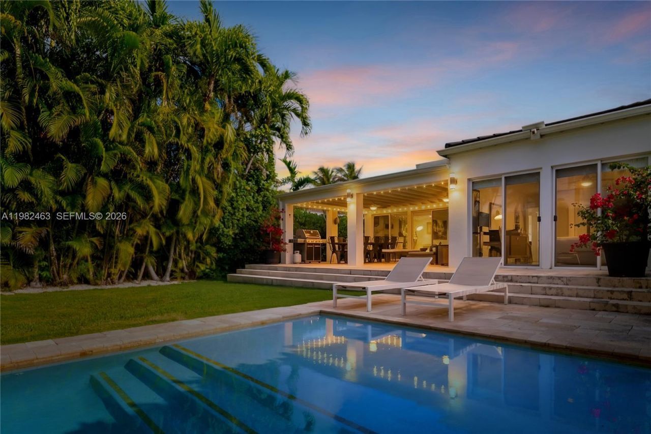 540 SW 27th Rd , Miami, FL 33129 Photo