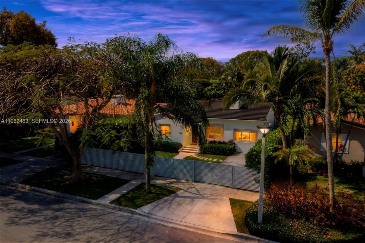 540 SW 27th Rd , Miami, FL 33129 Photo