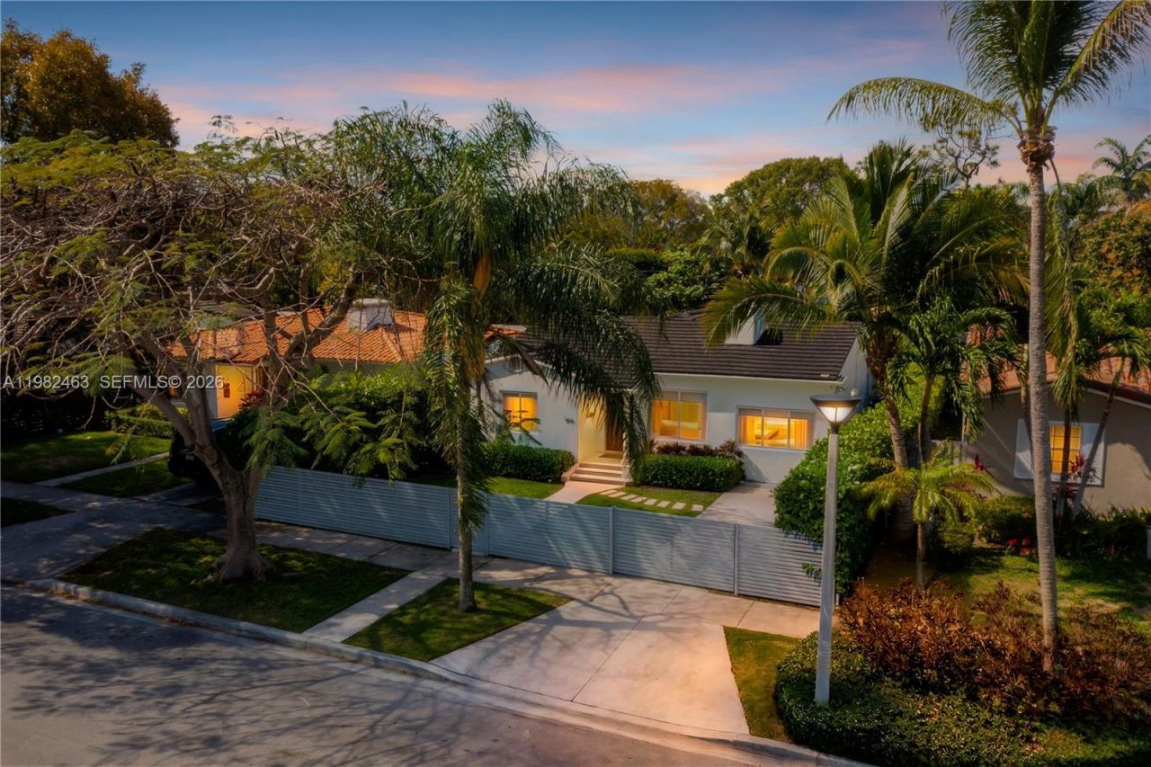 540 SW 27th Rd , Miami, FL 33129 Photo