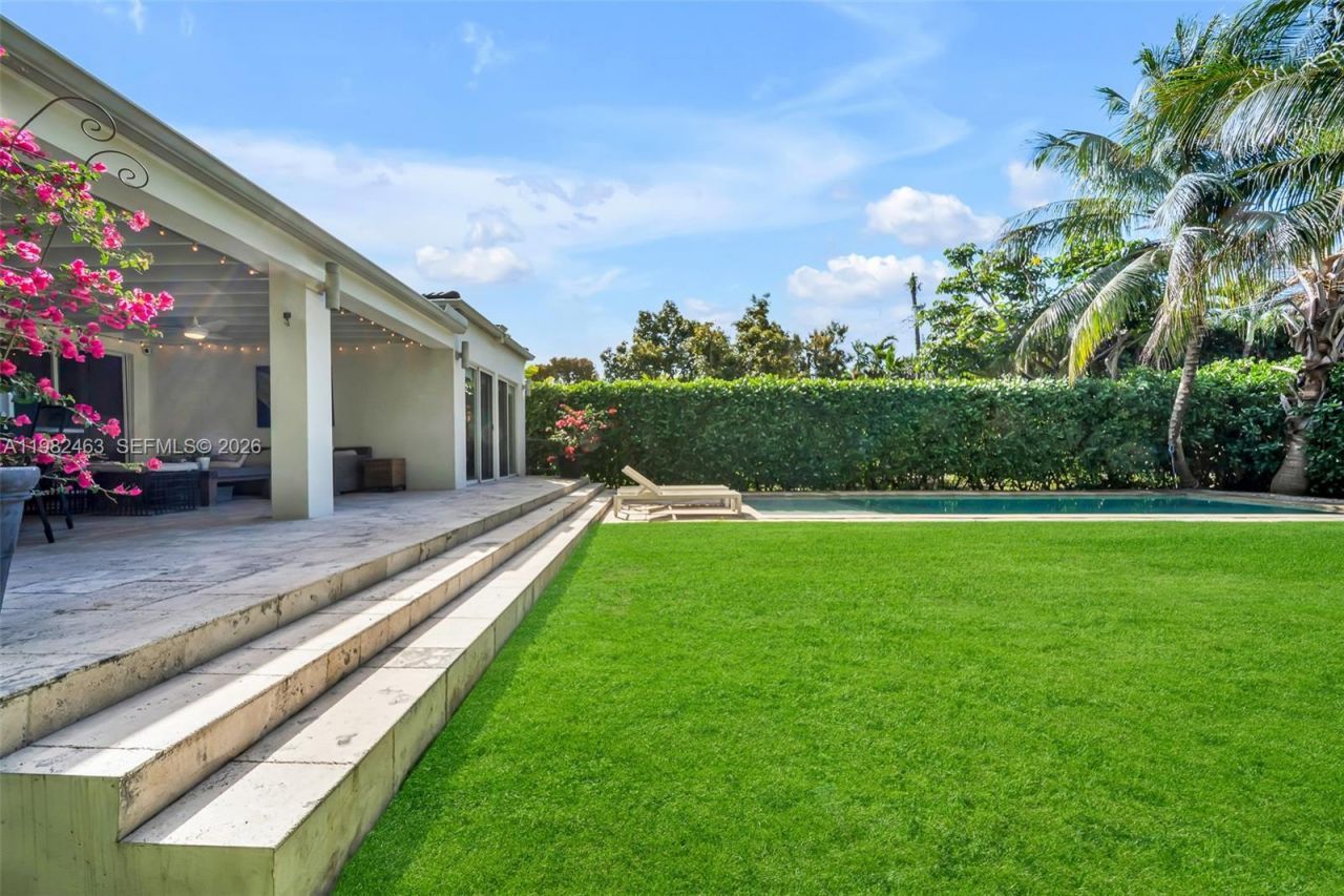 540 SW 27th Rd , Miami, FL 33129 Photo