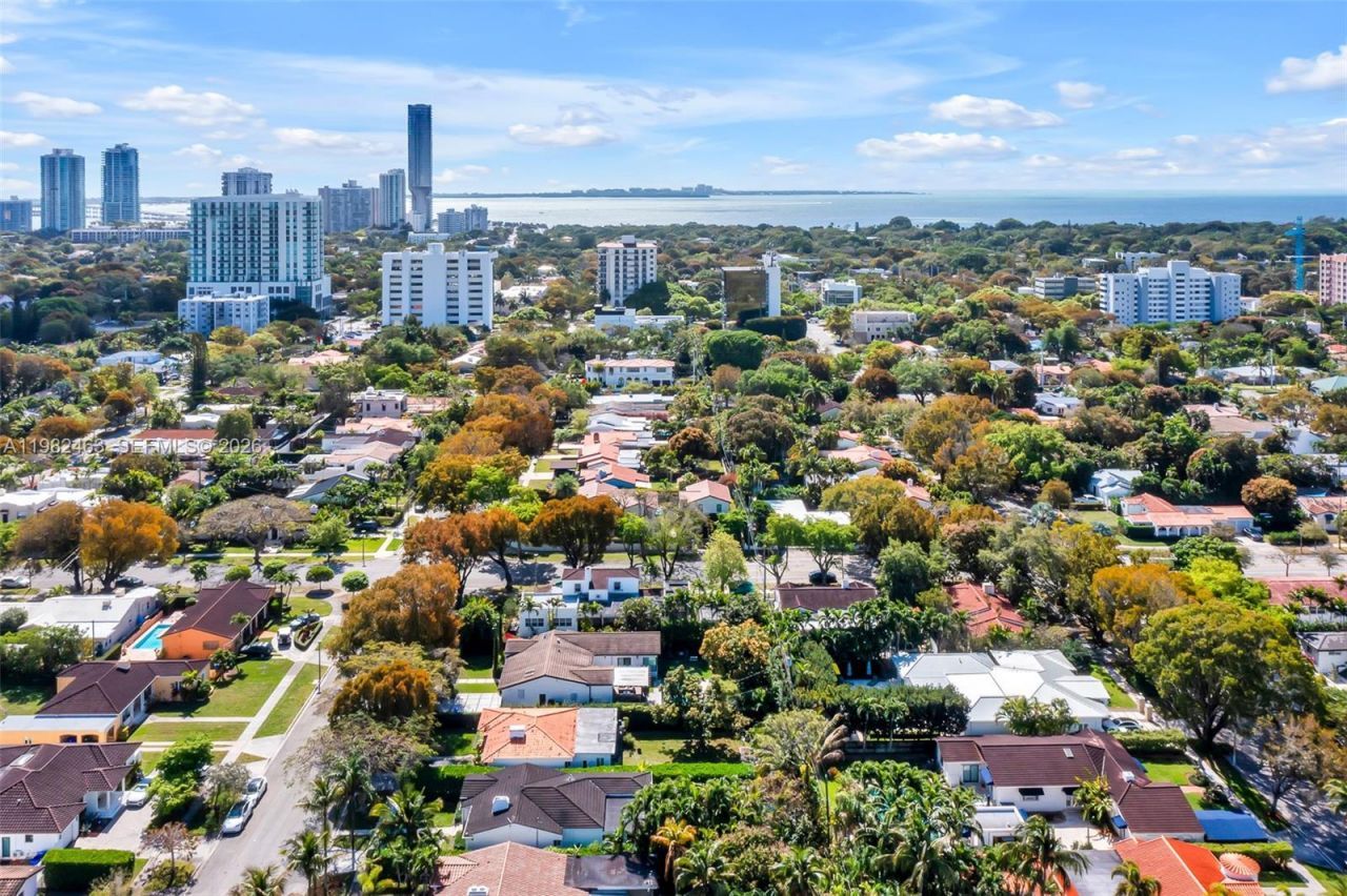 540 SW 27th Rd , Miami, FL 33129 Photo