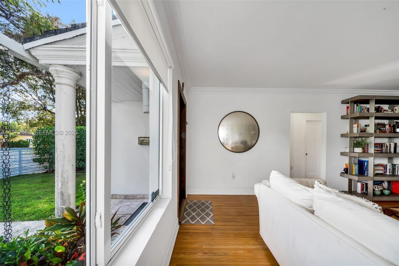 540 SW 27th Rd , Miami, FL 33129 Photo