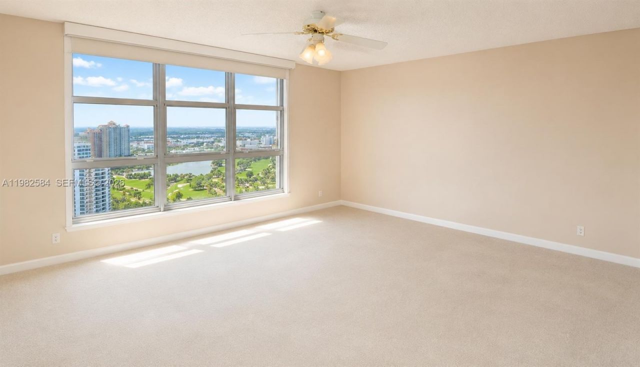3500 Mystic Pointe Dr, Unit 3701, Aventura, FL 33180 Photo
