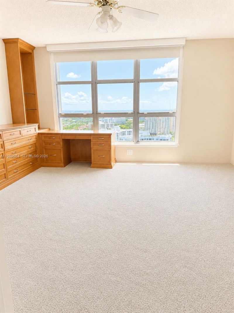 3500 Mystic Pointe Dr, Unit 3701, Aventura, FL 33180 Photo
