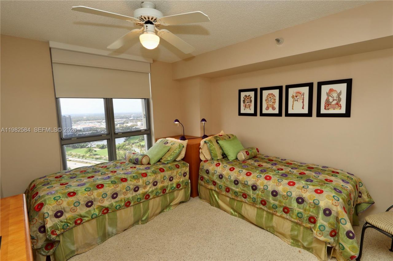 3500 Mystic Pointe Dr, Unit 3701, Aventura, FL 33180 Photo