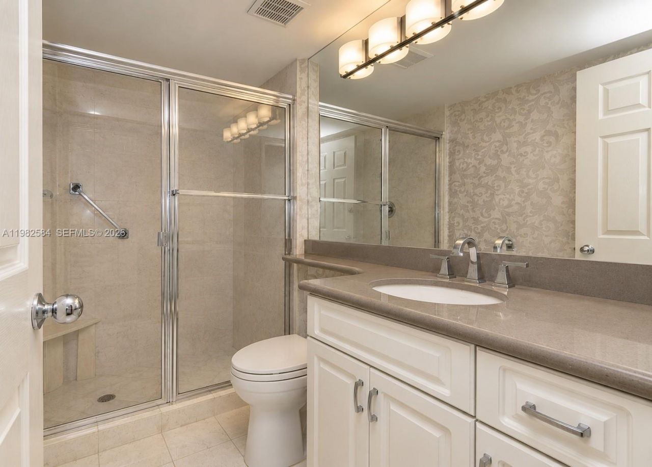 3500 Mystic Pointe Dr, Unit 3701, Aventura, FL 33180 Photo