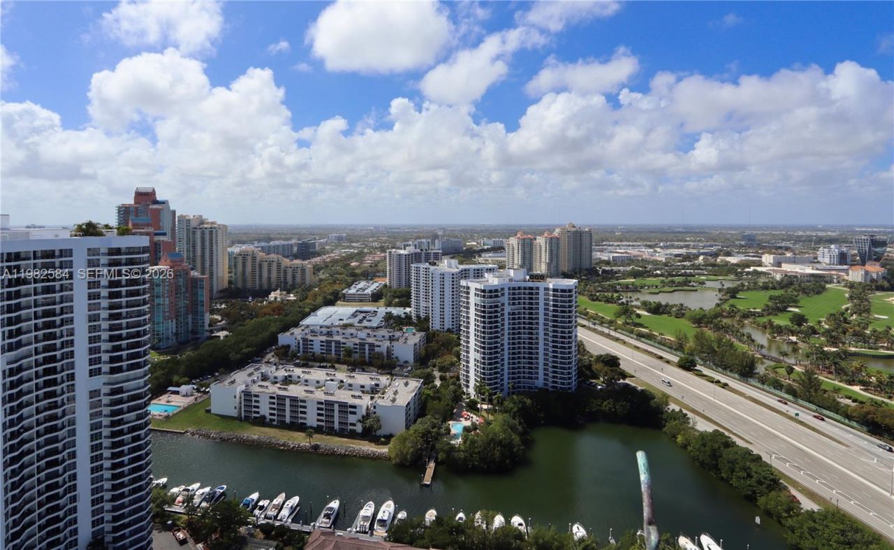 3500 Mystic Pointe Dr, Unit 3701, Aventura, FL 33180 Photo