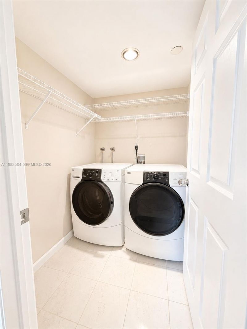 3500 Mystic Pointe Dr, Unit 3701, Aventura, FL 33180 Photo