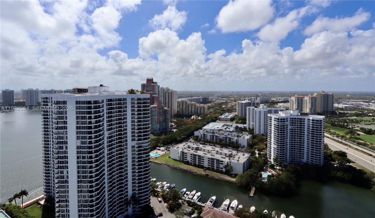 3500 Mystic Pointe Dr, Unit 3701, Aventura, FL 33180 Photo