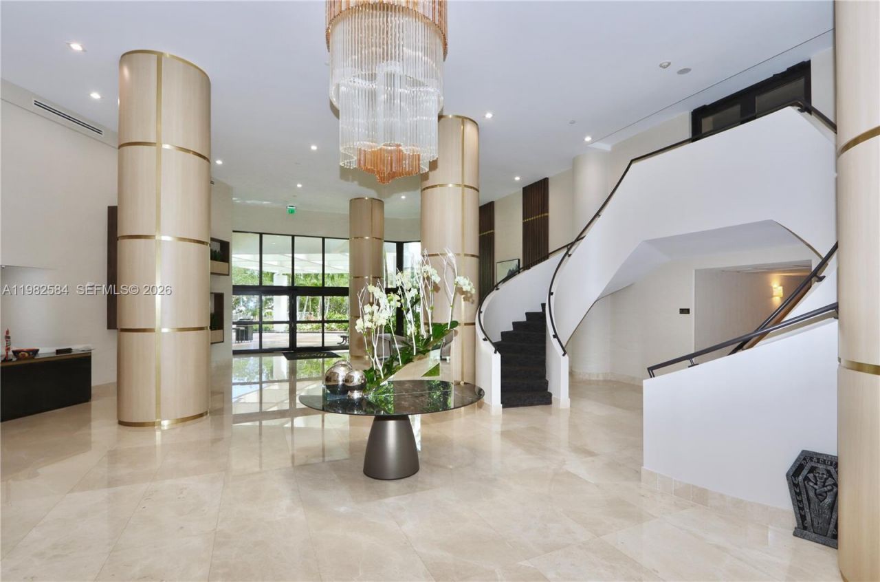 3500 Mystic Pointe Dr, Unit 3701, Aventura, FL 33180 Photo