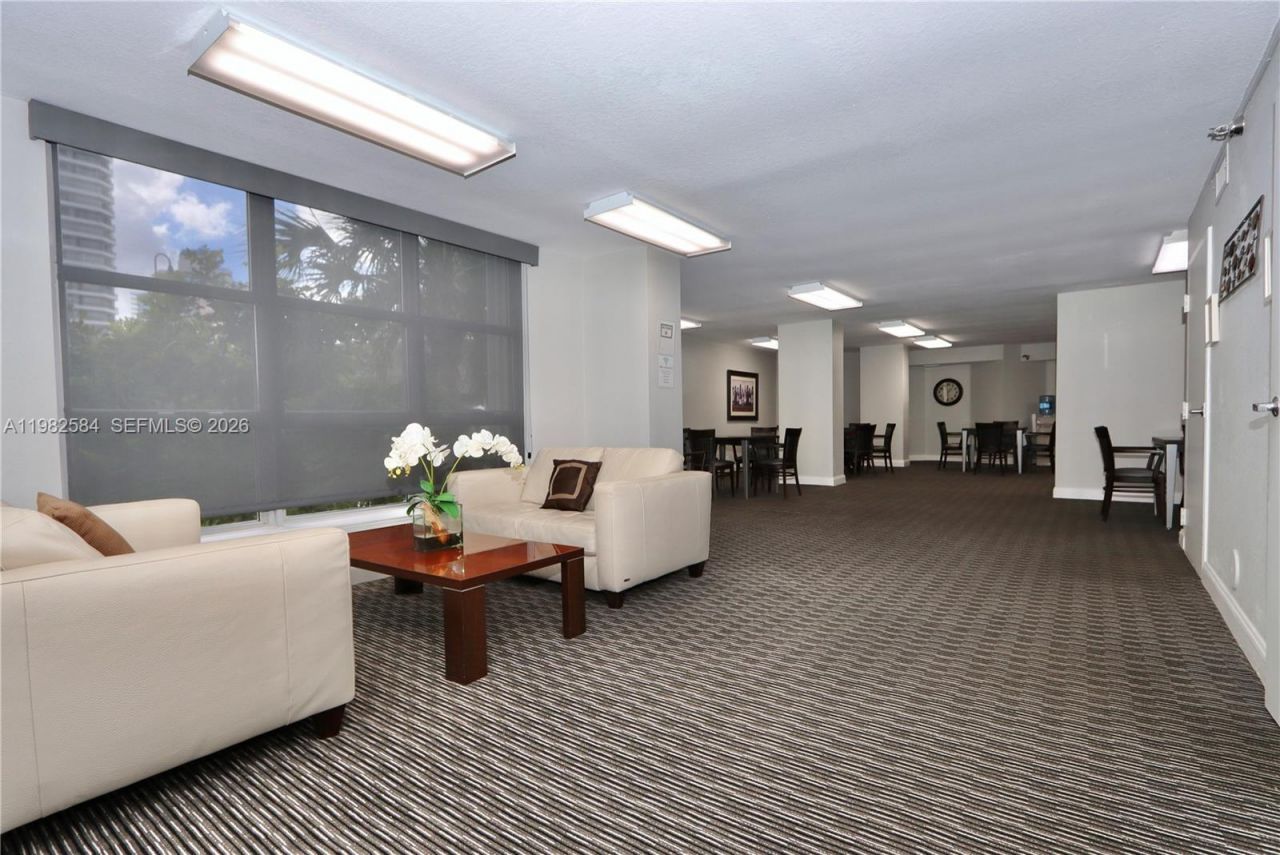 3500 Mystic Pointe Dr, Unit 3701, Aventura, FL 33180 Photo