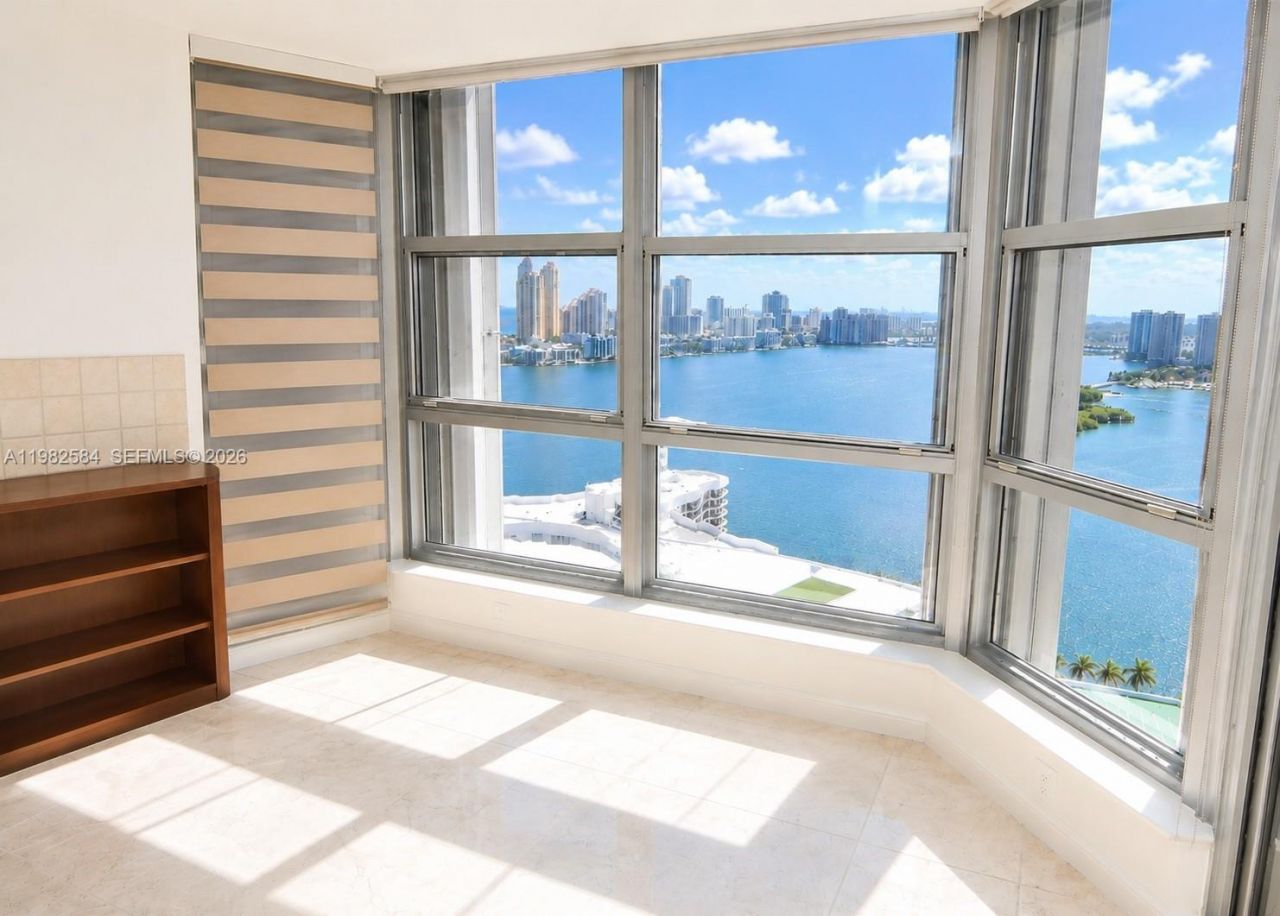 3500 Mystic Pointe Dr, Unit 3701, Aventura, FL 33180 Photo