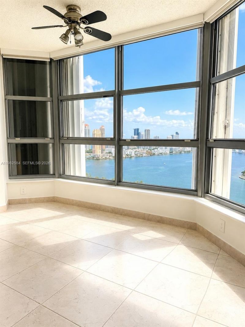 3500 Mystic Pointe Dr, Unit 3701, Aventura, FL 33180 Photo