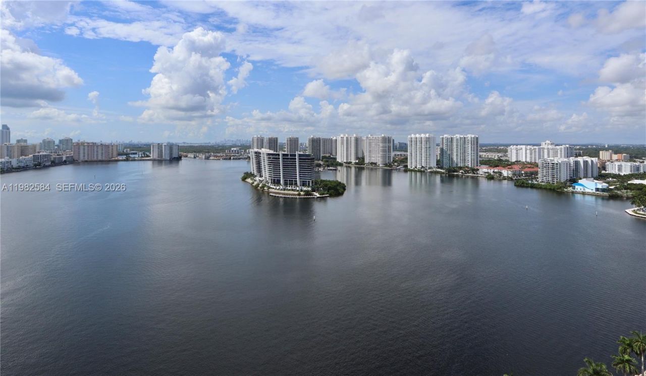3500 Mystic Pointe Dr, Unit 3701, Aventura, FL 33180 Photo