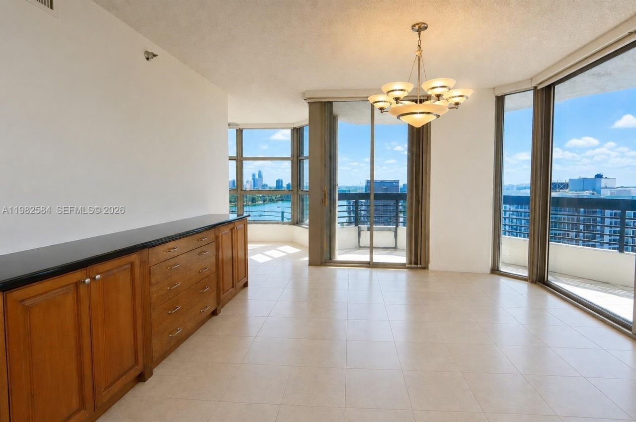 3500 Mystic Pointe Dr, Unit 3701, Aventura, FL 33180 Photo