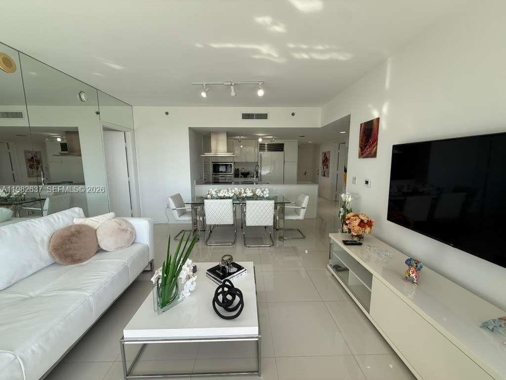 495 Brickell Ave, Unit 511, Miami, FL 33131 Photo