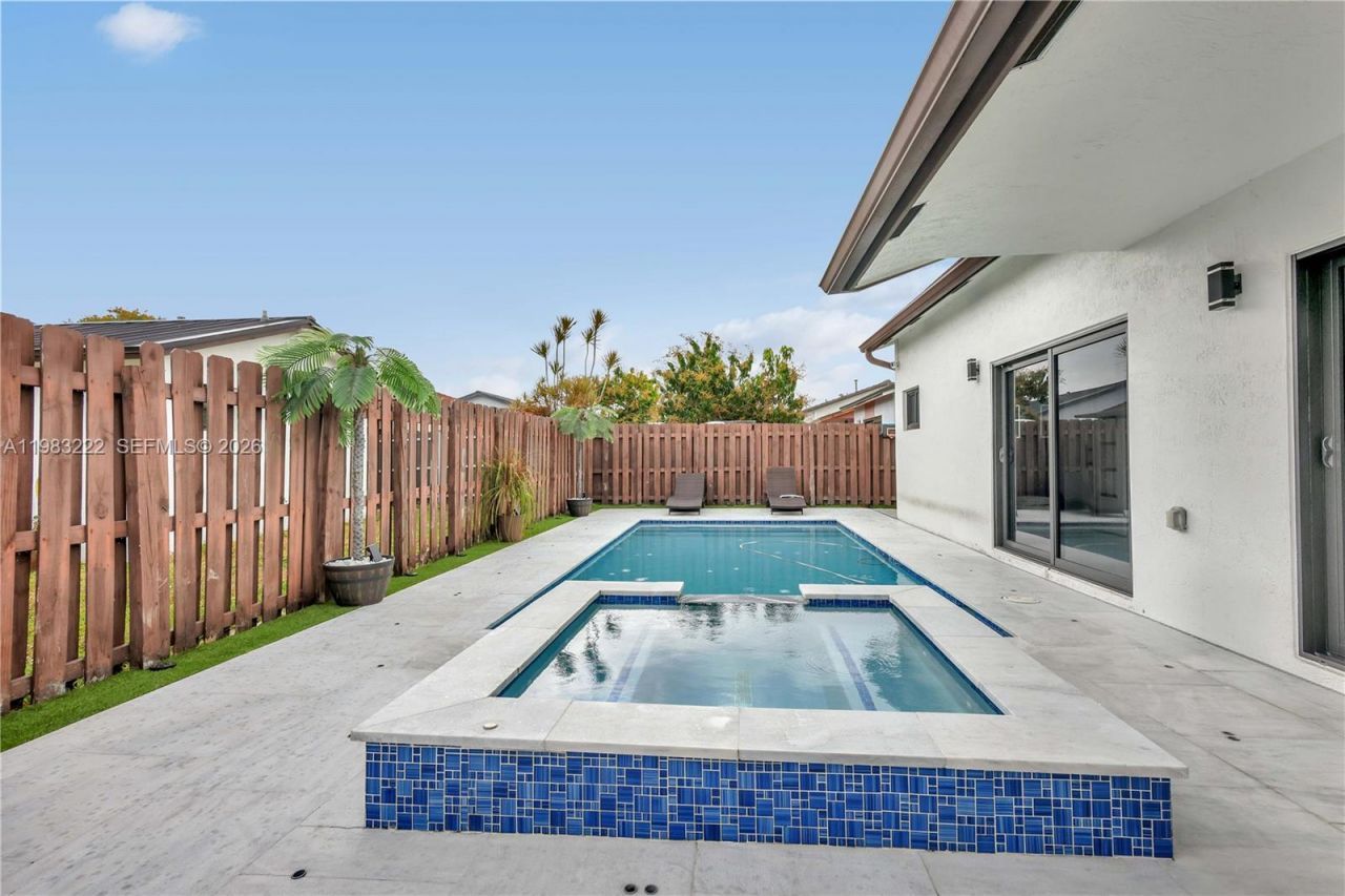 14563 SW 172nd Ln , Miami, FL 33177 Photo