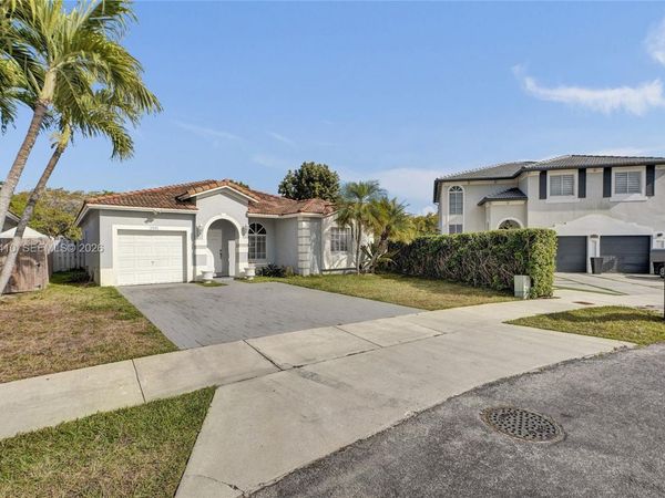 9141 SW 162nd Ct, Miami, FL 33196