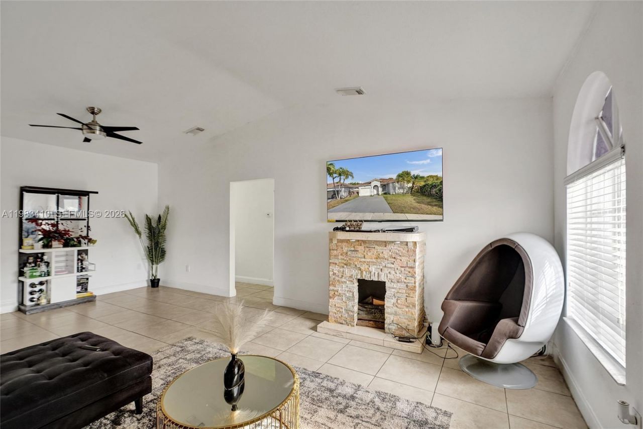 9141 SW 162nd Ct, Miami, FL 33196 Photo