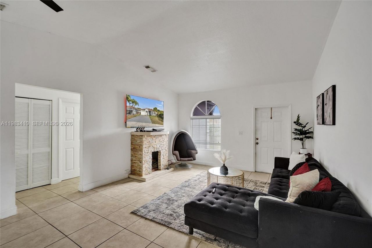 9141 SW 162nd Ct, Miami, FL 33196 Photo