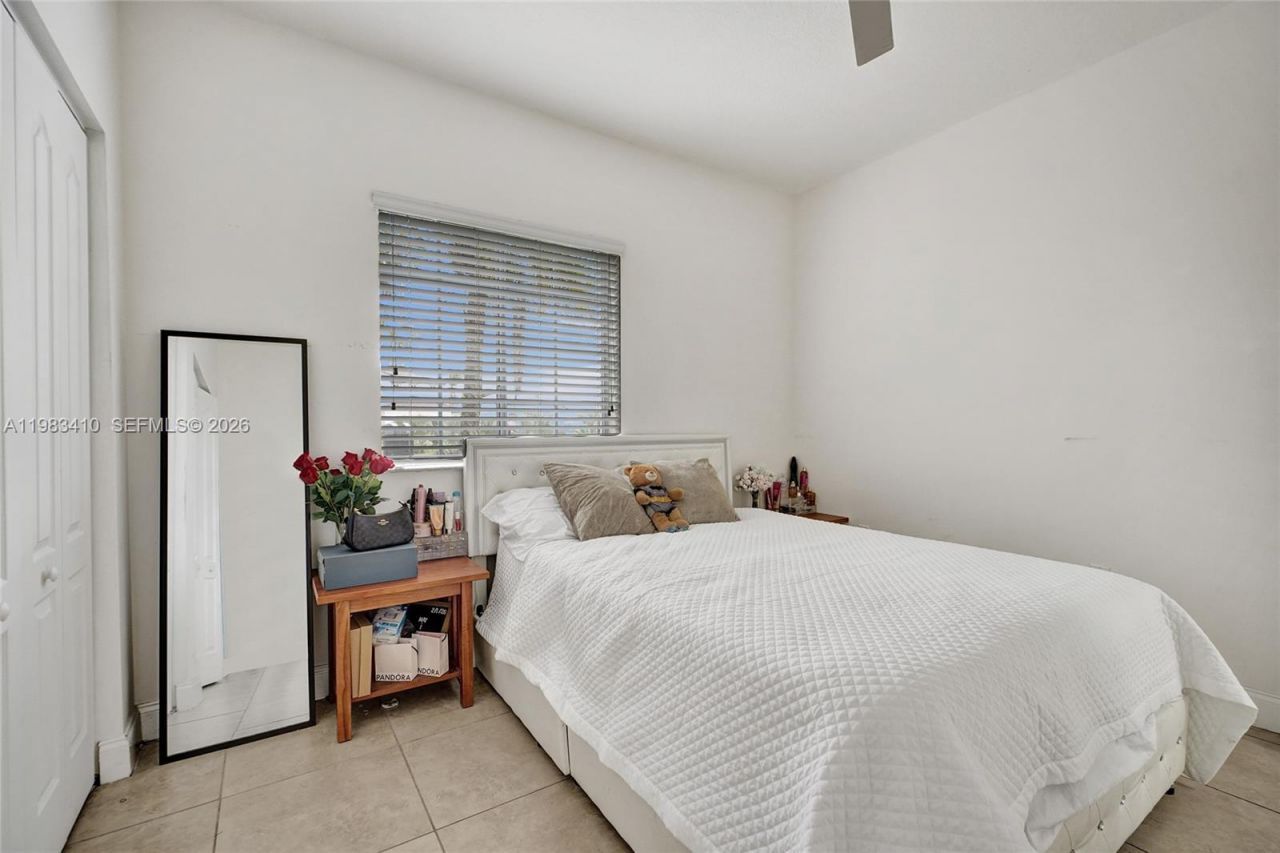 9141 SW 162nd Ct, Miami, FL 33196 Photo