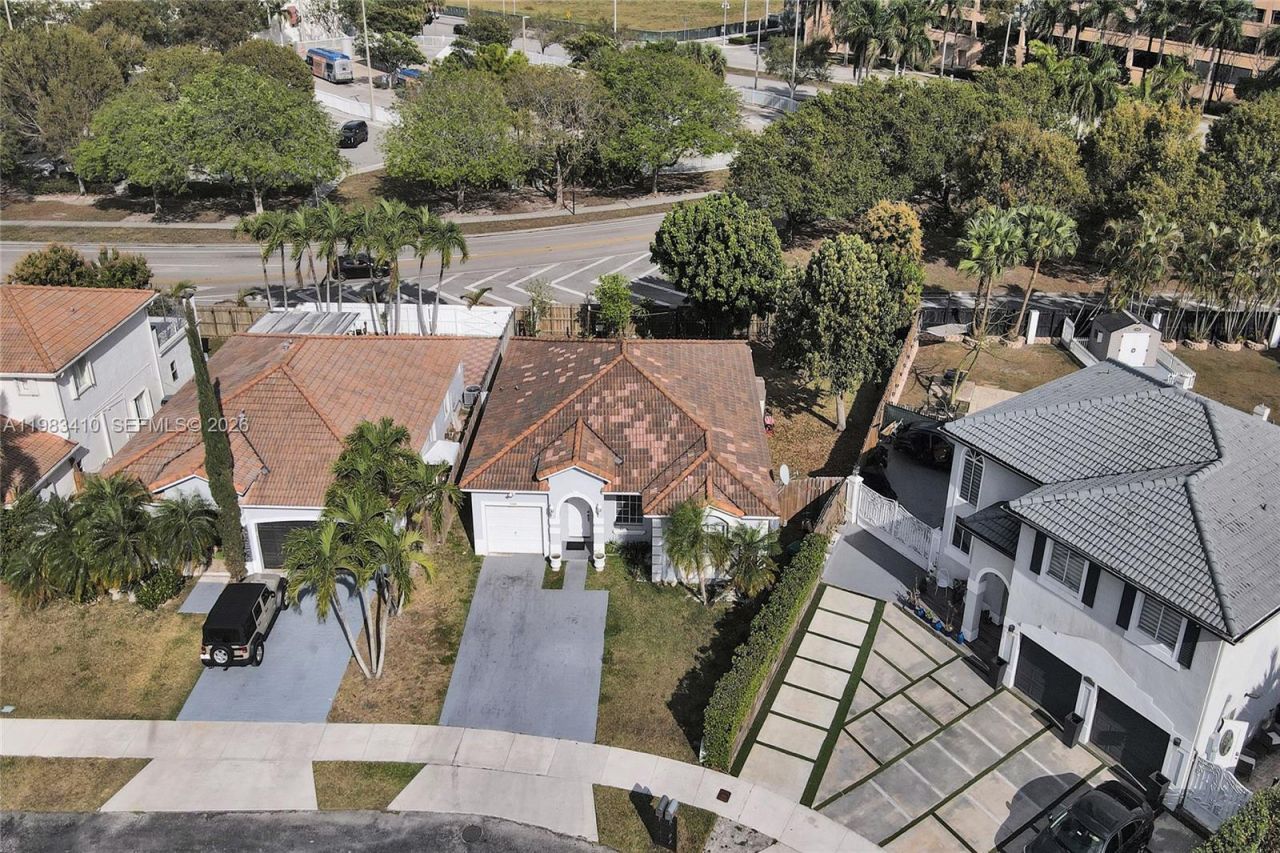 9141 SW 162nd Ct, Miami, FL 33196 Photo