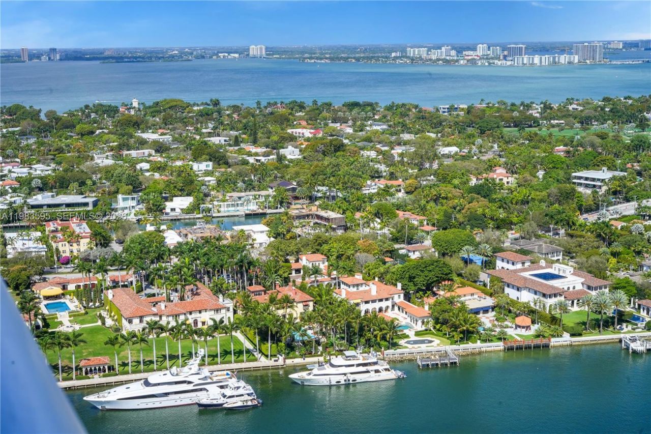 4775 Collins Ave, Unit 3508, Miami Beach, FL 33140 Photo