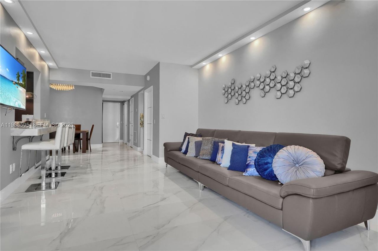 4775 Collins Ave, Unit 3508, Miami Beach, FL 33140 Photo