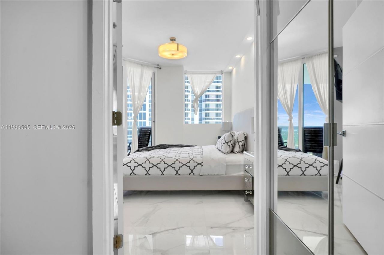 4775 Collins Ave, Unit 3508, Miami Beach, FL 33140 Photo
