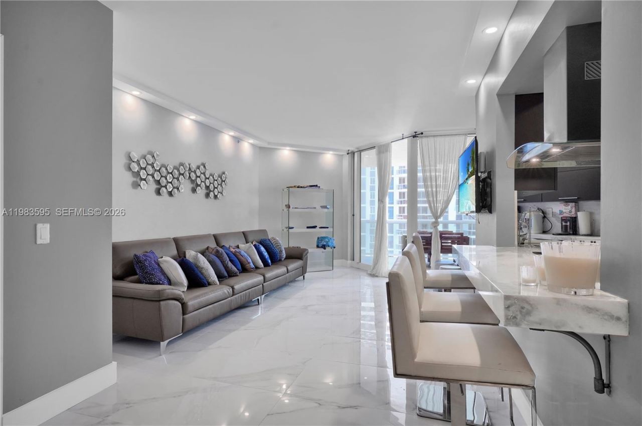 4775 Collins Ave, Unit 3508, Miami Beach, FL 33140 Photo