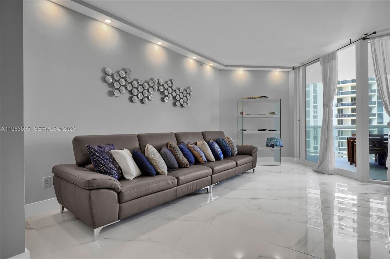 4775 Collins Ave, Unit 3508, Miami Beach, FL 33140 Photo