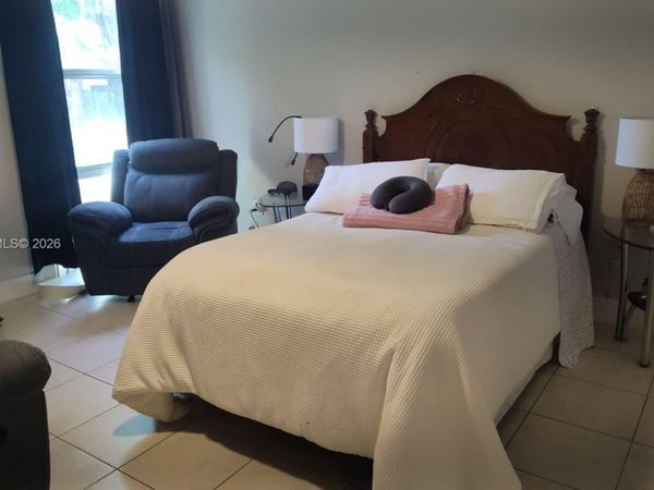 200 177 DR , Unit 115, Sunny Isles Beach, FL 33160