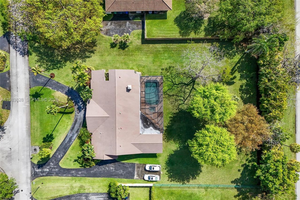 9600 SW 103rd St , Miami, FL 33176 Photo