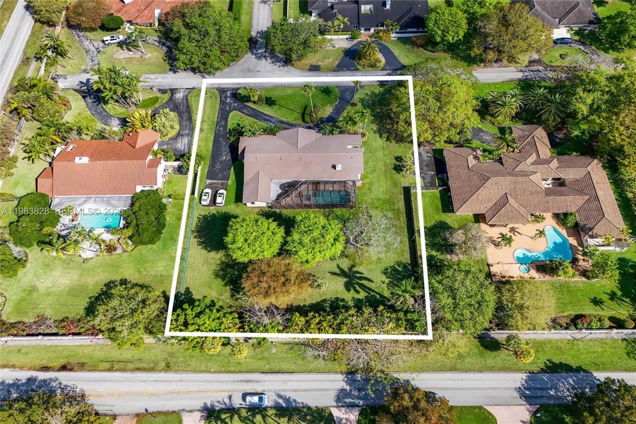 9600 SW 103rd St , Miami, FL 33176 Photo