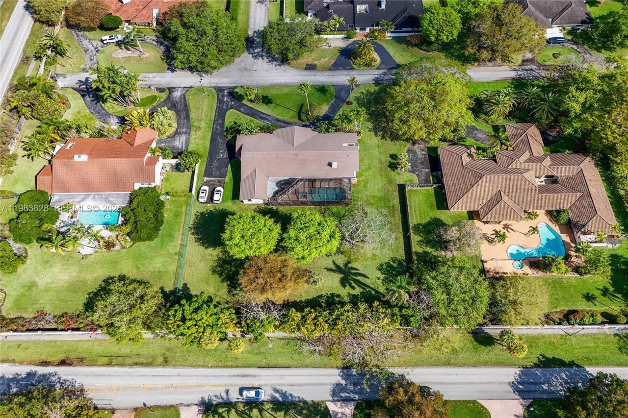 9600 SW 103rd St , Miami, FL 33176 Photo