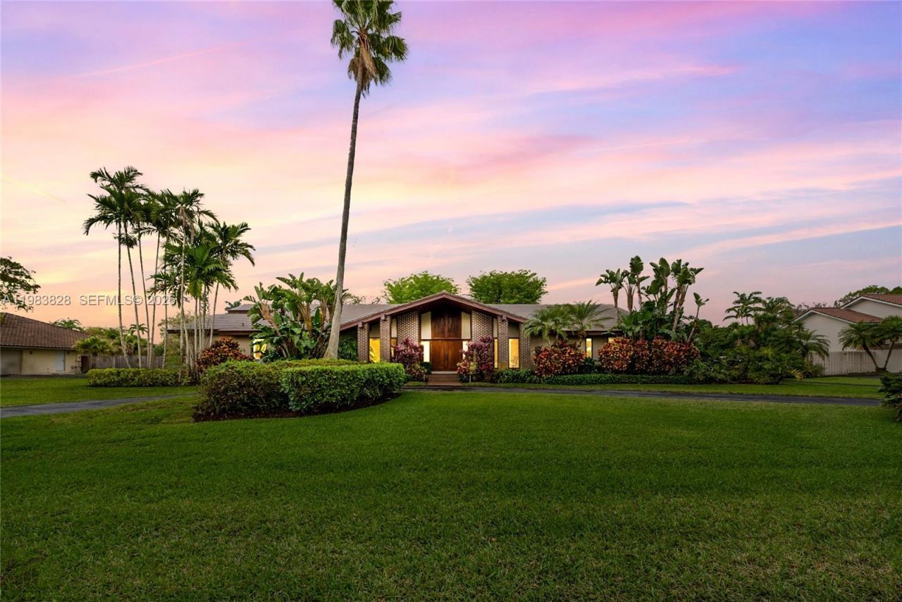 9600 SW 103rd St , Miami, FL 33176 Photo