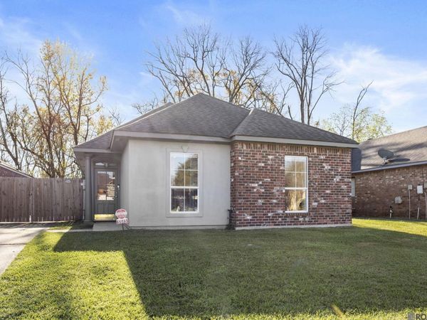 5543 Arialo Dr, Baton Rouge, LA 70820