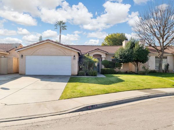 10821 Tivoli Court, Bakersfield, CA 93311