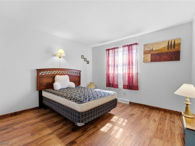 7127 Lake Shore Boulevard, Mentor, OH 44060 Photo 18