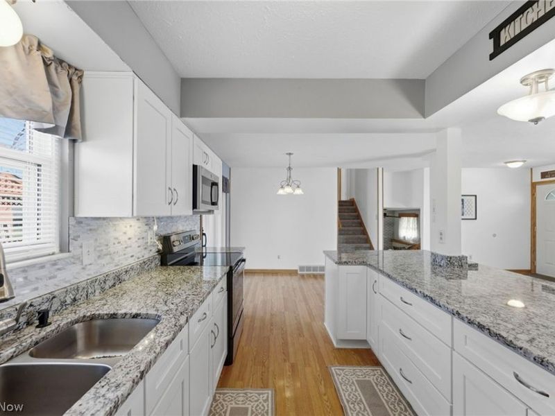 7127 Lake Shore Boulevard, Mentor, OH 44060 Photo 6