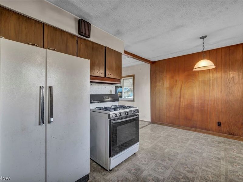 5873 Doxmere Drive, Parma Heights, OH 44130 Photo 16