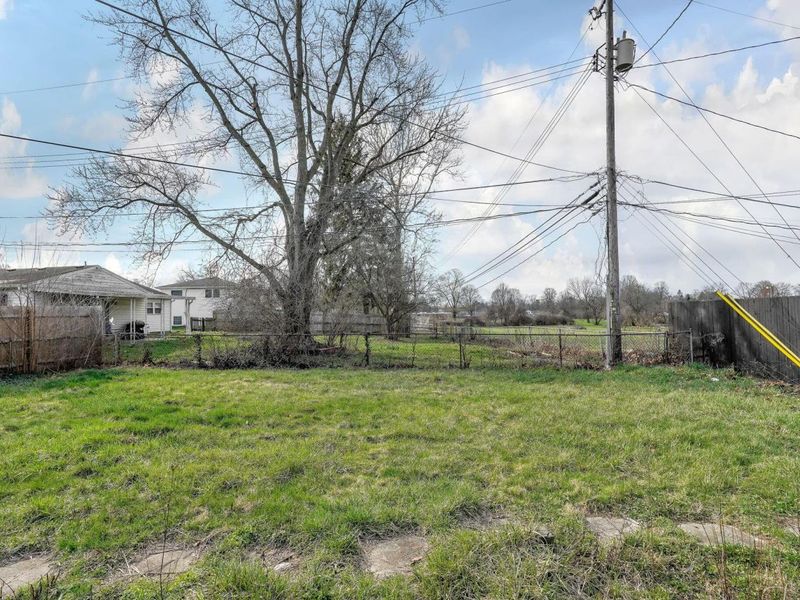 5123 Carbondale Drive , Columbus, OH 43232 Photo 24