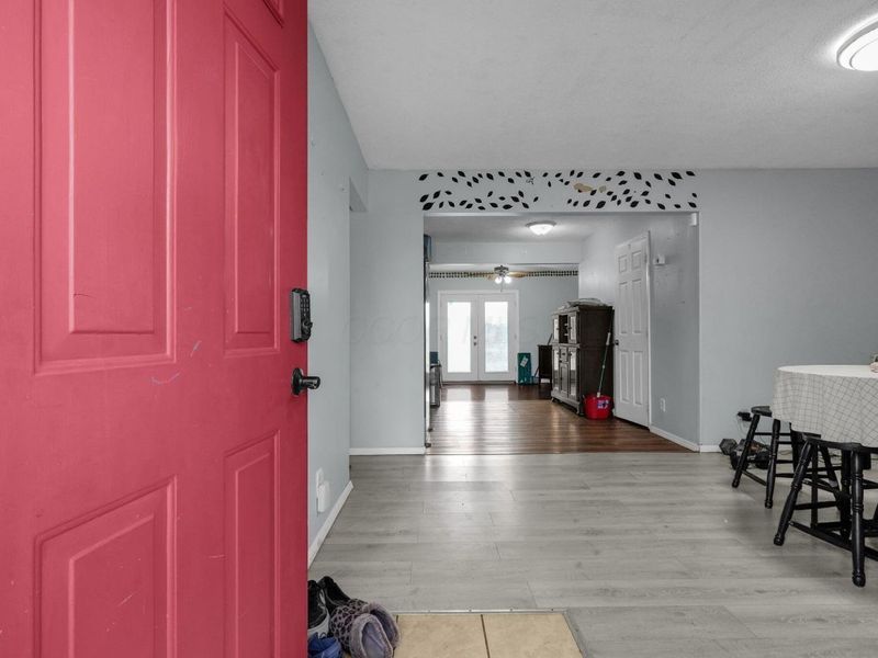 5123 Carbondale Drive , Columbus, OH 43232 Photo 3