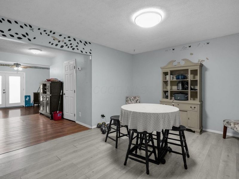 5123 Carbondale Drive , Columbus, OH 43232 Photo 5