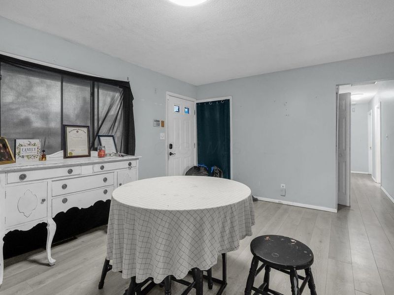 5123 Carbondale Drive , Columbus, OH 43232 Photo 6