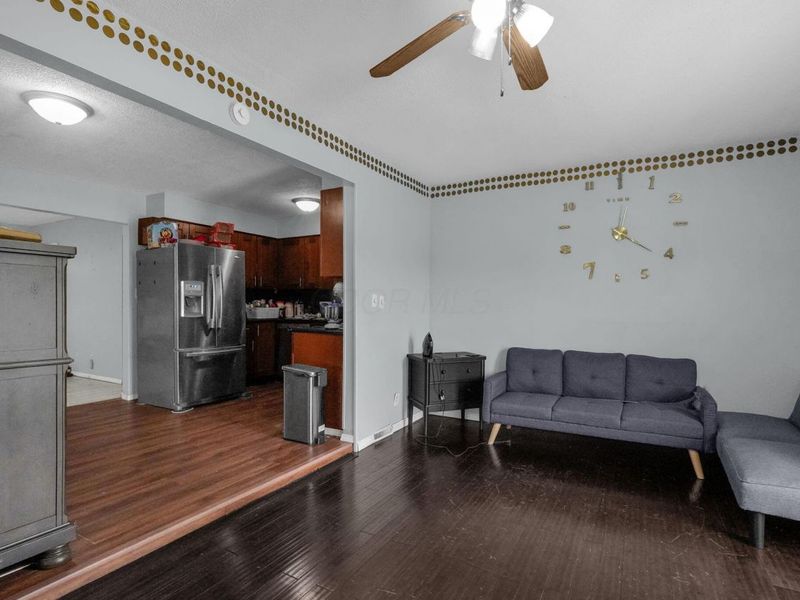 5123 Carbondale Drive , Columbus, OH 43232 Photo 8